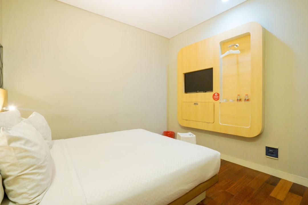 Life Hotel Stasiun Kota Surabaya Camera foto