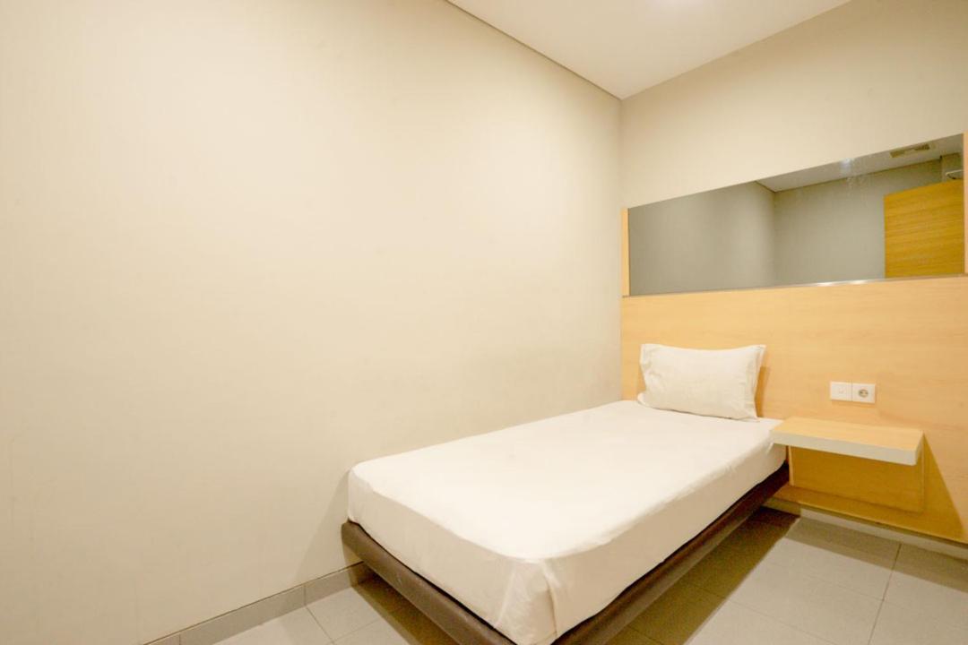 Life Hotel Stasiun Kota Surabaya Camera foto