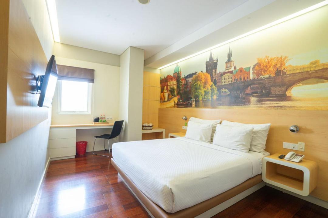 Life Hotel Stasiun Kota Surabaya Camera foto