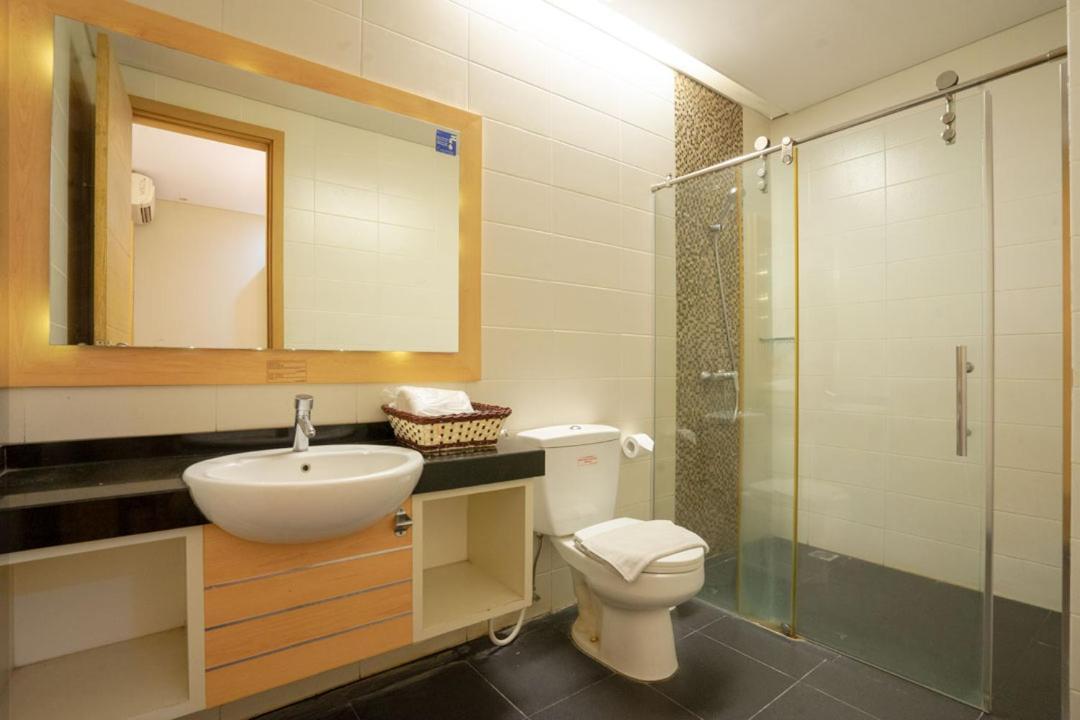 Life Hotel Stasiun Kota Surabaya Camera foto